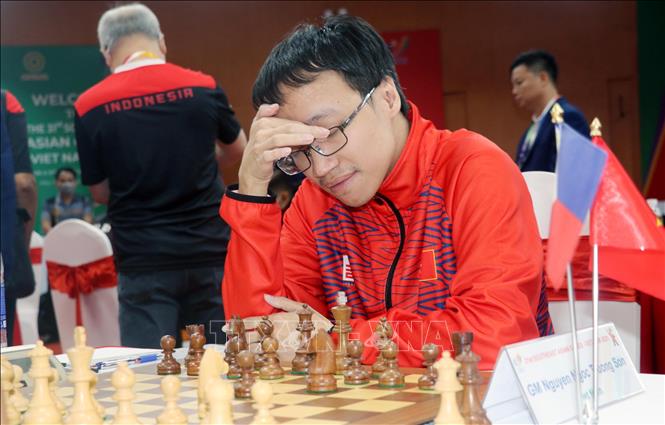 Vietnamese Grandmaster Nguyen Ngoc Truong Son at competition. VNA Photo: Văn Đức