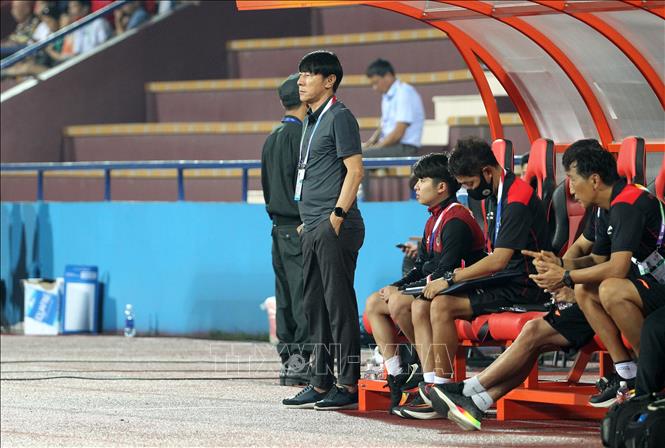 Ban huấn luyện đội U23 Indonesia. Ảnh: Quốc Khánh - TTXVN
