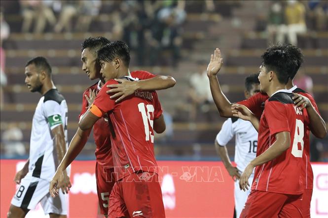 Đội trưởng Fachruddin Wahyudi Aryanto (19) ghi bàn thắng nâng tỷ số lên 3 - 0 cho U23 Indonesia. Ảnh: Trung Kiên - TTXVN