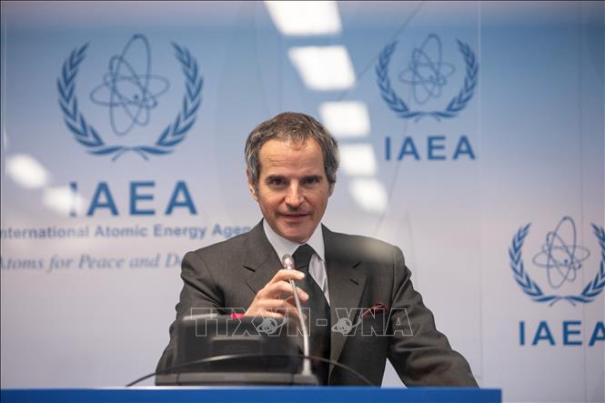 Trong ảnh: Tổng Giám đốc Cơ quan Năng lượng Nguyên tử Quốc tế (IAEA) Rafael Grossi trong cuộc họp báo tại Vienna, Áo. Ảnh: AFP/TTXVN