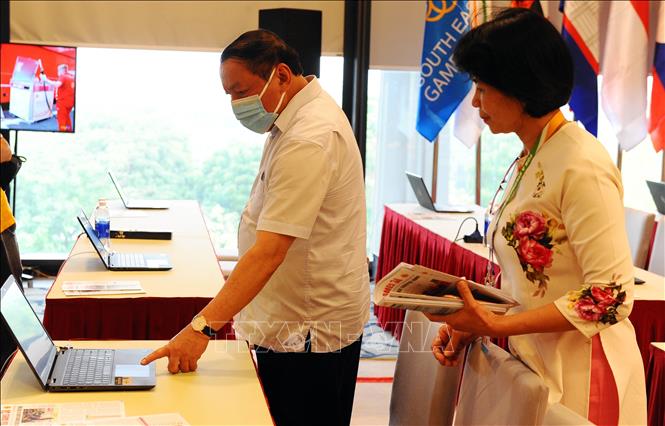 Trong ảnh: Bộ Trưởng Bộ Văn hóa Thể thao và Du lịch Nguyễn Văn Hùng thăm Trung tâm Báo chí (MPC) của Đại hội Thể thao Đông Nam Á lần thứ 31 (SEA Games 31) Ảnh: Minh Đông-TTXVN