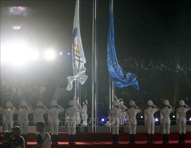 A hoisting ceremony of the flags of Southeast Asian Games Federation and SEA Games at the SEA Games 31 opening ceremony. VNA Photo