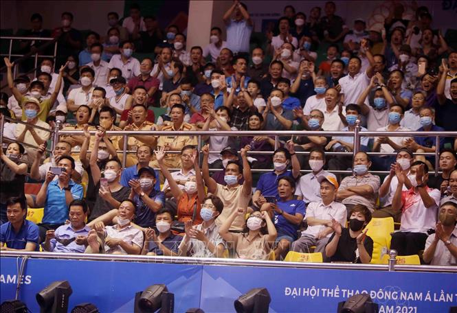 Spectators at Hai Duong competition house in northern Hai Duong province. VNA Photo: Quý Trung