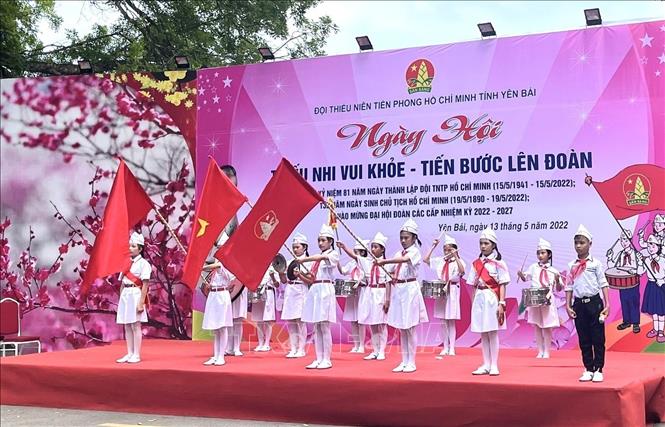 Liên hoan nghi thức đội TNTP Hồ Chí Minh.  Ảnh TTXVN phát 