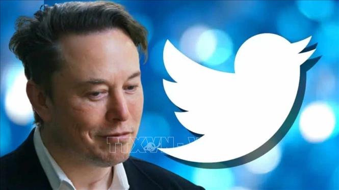 Trong ảnh: Tỷ phú Elon Musk và biểu tượng Twitter. Ảnh: Finnews24/TTXVN
