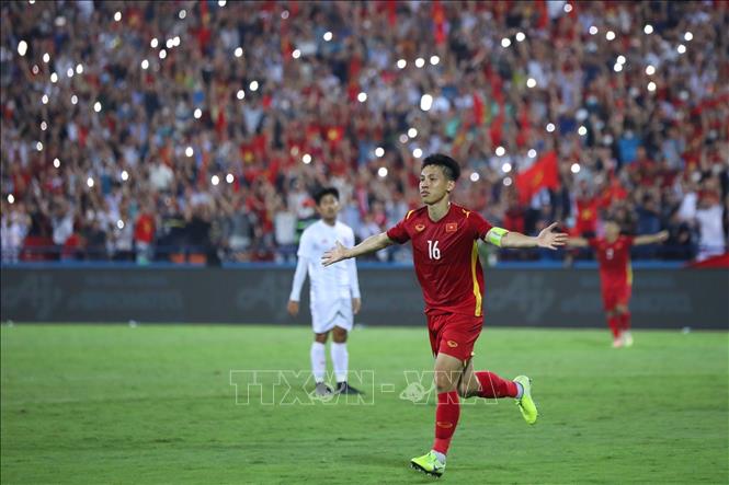 Captain Hung Dung (16) scores the only goal for Vietnam. VNA Photo 