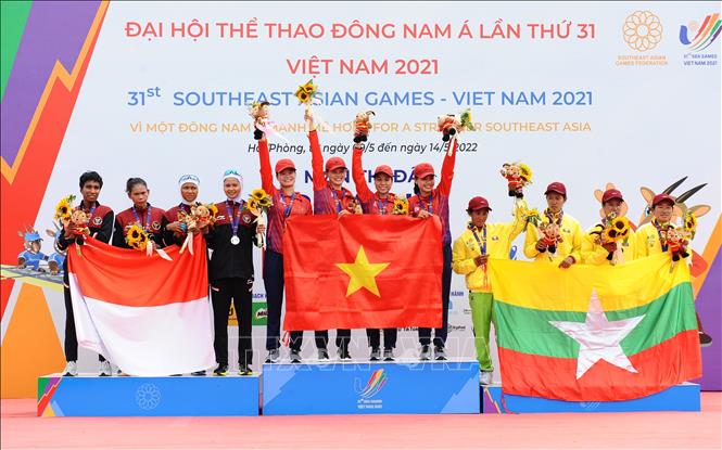 Ngày Vàng của Rowing Việt Nam tại SEA Games 31 mang lại những khoảnh khắc tuyệt vời cho người hâm mộ thể thao. Nếu trong hình ảnh là cờ đội tuyển Hà Lan của môn Rowing, đó sẽ là cơ hội để người xem được chứng kiến tài năng và sức mạnh của đội tuyển này. Chắc chắn rằng đội tuyển Hà Lan sẽ luôn là một trong những niềm vui của các giải đấu thể thao lớn trên thế giới.