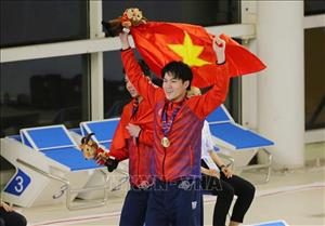 VĐV Trần Hưng Nguyên phá kỷ lục SEA Games nội dung 400m bơi hỗn hợp nam