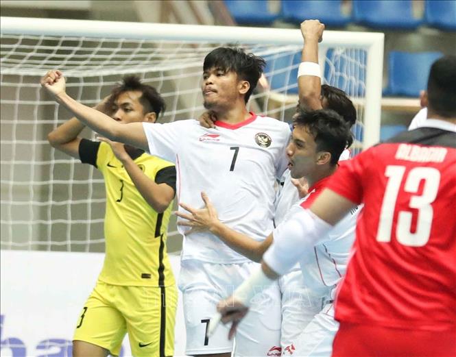 Cầu thủ Syauqi Saud (7) ghi bàn thắng mở tỷ số cho Indonesia. Ảnh: Thanh Tùng - TTXVN