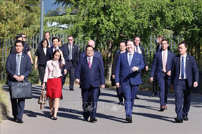 Thủ tướng Phạm Minh Chính đến thăm Trụ sở Tập đoàn Apple. Ảnh: Dương Giang-TTXVN