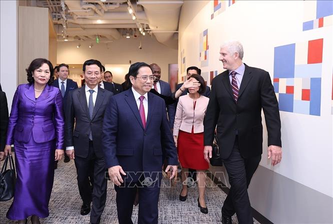 Thủ tướng Phạm Minh Chính đến thăm trụ sở Tập đoàn Google tại Cupertino. Ảnh: Dương Giang-TTXVN
