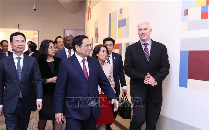 Thủ tướng Phạm Minh Chính đến thăm trụ sở Tập đoàn Google tại Cupertino. Ảnh: Dương Giang-TTXVN