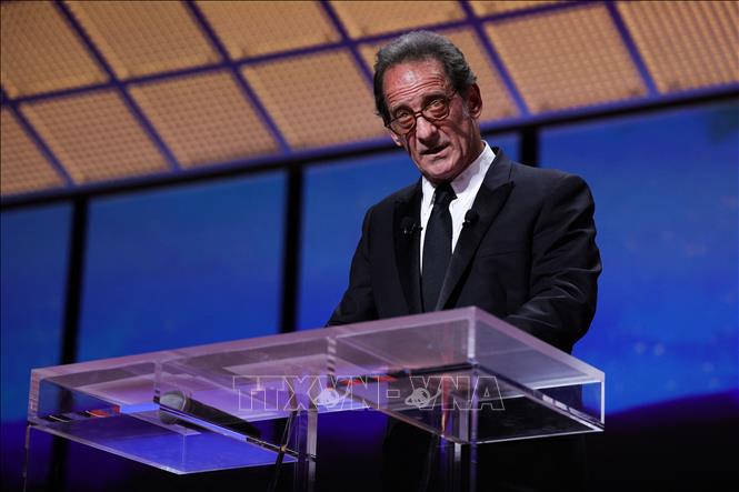 Trong ảnh: Chủ tịch Ban giám khảo Vincent Lindon phát biểu tại lễ khai mạc Liên hoan phim Cannes lần thứ 75 ở Cannes, miền Nam Pháp, ngày 17/5/2022. Ảnh: AFP/TTXVN
