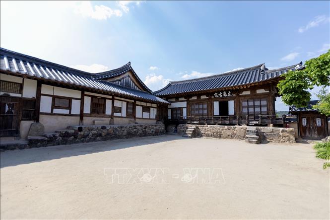 Trong ảnh: Yangjindang (Dưỡng Chân Đường) - ngôi nhà tiêu biểu của dòng họ Ryu, hiện do Chi trưởng đời thứ 11 sinh sống. Ảnh: Anh Nguyên-TTXVN