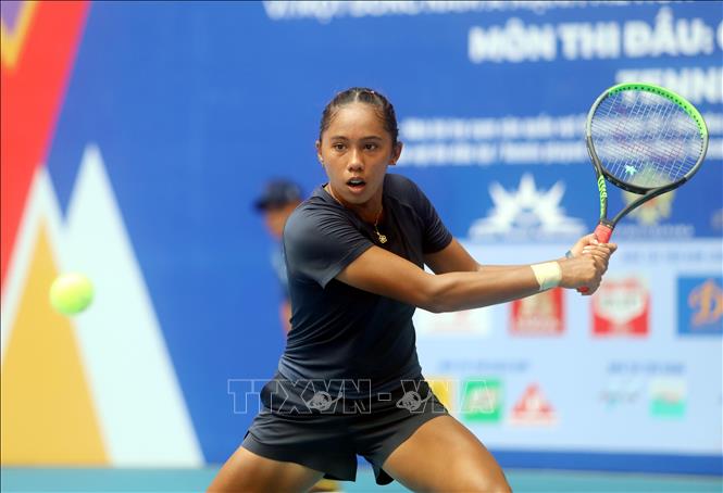 Jenaila Rose Prulla (Philippines) thua 0-2 ở nội dung đơn nữ. Ảnh: Thế Duyệt – TTXVN