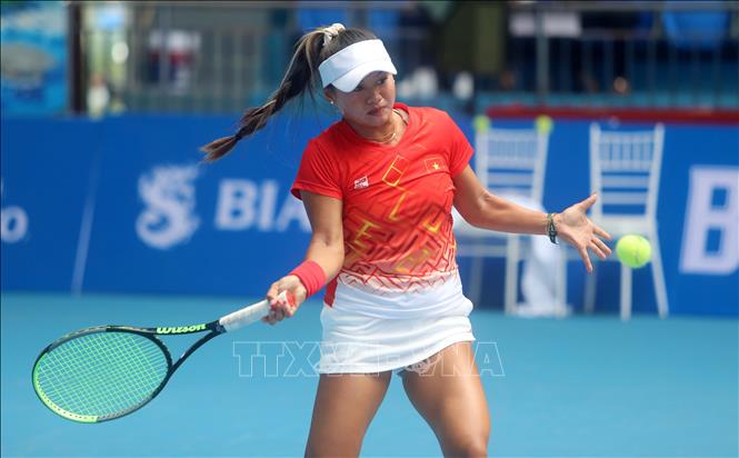 Tay vợt Chanelle Vân Nguyễn (Việt Nam) thắng 2-0 ở nội dung đơn nữ. Ảnh: Thế Duyệt – TTXVN