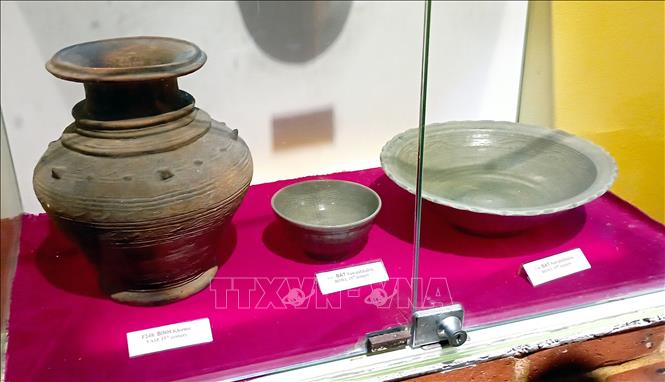 Trong ảnh: Các hiện vật có giá trị về lịch sử, văn hóa được trưng bày tại Bảo tàng Đồng Đình (Đà Nẵng).Ảnh: Trần Lê Lâm – TTXVN  