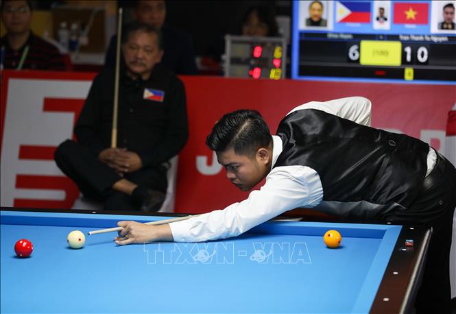 VĐV Nguyễn Trần Thanh Tự (Việt Nam) thi đấu bán kết nội dung Cushion Carom. Ảnh: Khánh Hoà-TTXVN