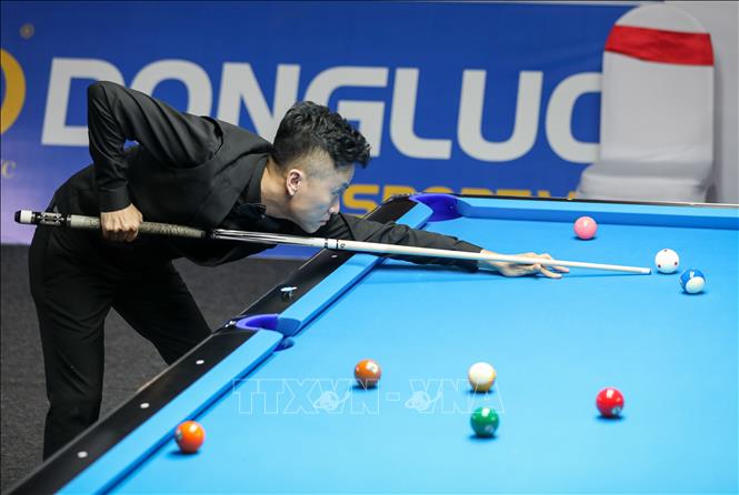 VĐV Đỗ Thế Kiên (Việt Nam) thi đấu nội dung 10 Ball Pool. Ảnh: Khánh Hoà - TTXVN