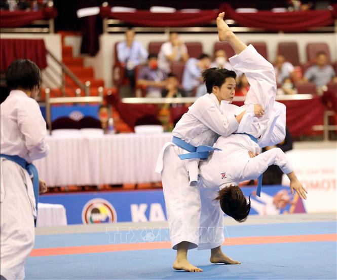 Kata đồng đội nữ và mang về thêm một HCV cho đội tuyển Karate Việt Nam. Ảnh: Thanh Tùng – TTXVN