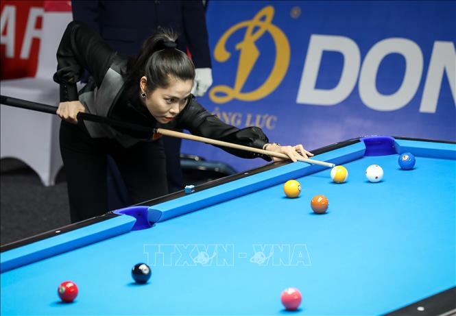 VĐV Huỳnh Thị Ngọc Huyền (Việt Nam) thi đấu nội dung 10 Ball Pool nữ. Ảnh: Khánh Hoà - TTXVN