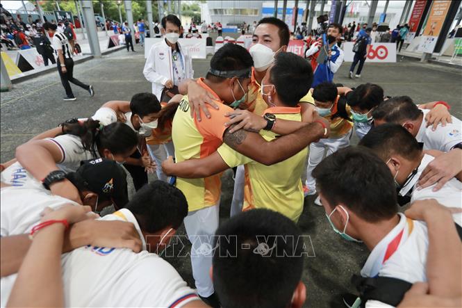 Thai team wins the gold medal in the men’s triples of petanque at SEA Games 31 on May 19. VNA Photo: Hoàng Hiếu