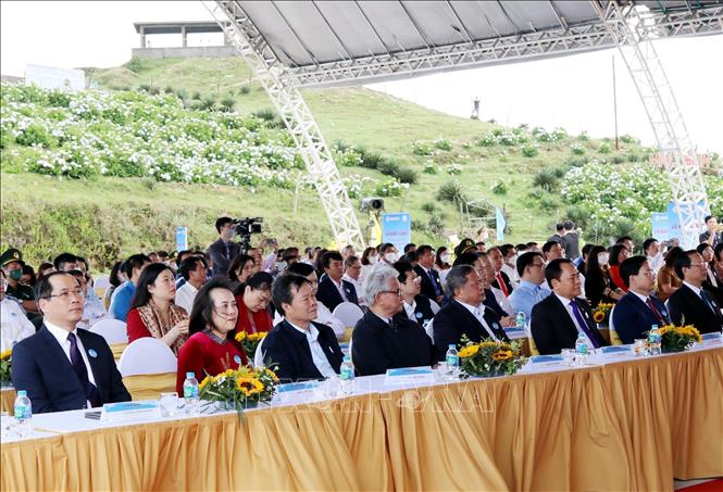 Trong ảnh: Các đại biểu dự Lễ khởi công Dự án. Ảnh: Thái Thuần -TTXVN