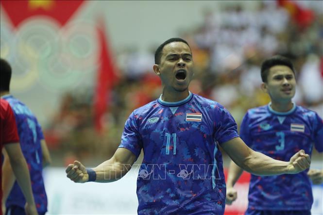 Cầu thủ Muhammad Osamanmusa (11) mở tỷ số cho Thái Lan ở phút thứ 4. Ảnh: Hoàng Linh-TTXVN