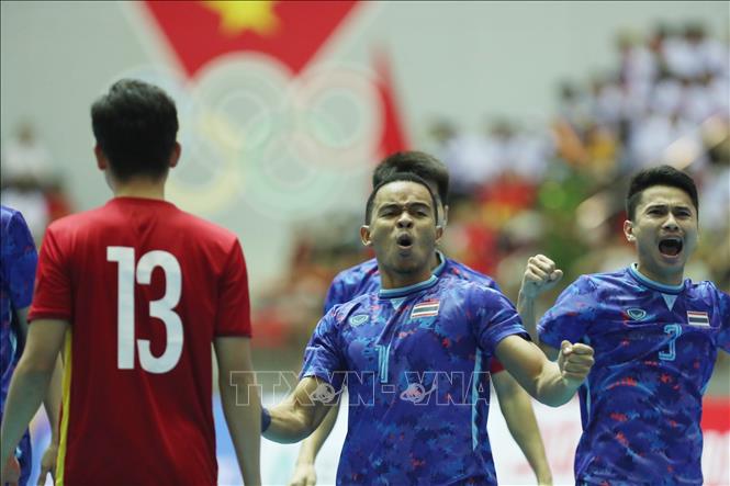 Cầu thủ Muhammad Osamanmusa (11) mở tỷ số cho Thái Lan ở phút thứ 4. Ảnh: Hoàng Linh-TTXVN