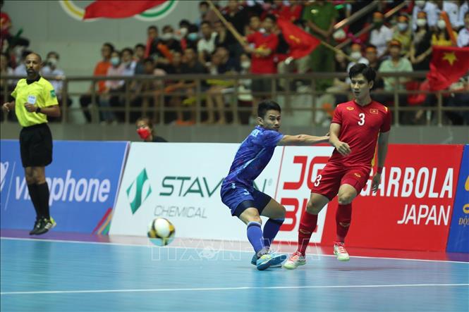 Trận đấu giữa Việt Nam và Thái Lan được xem như “trận chung kết” của môn futsal nam tại SEA Games 31. Ảnh: Hoàng Linh-TTXVN