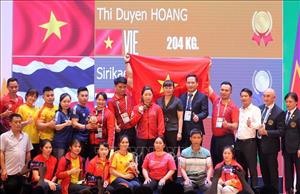 SEA Games 31: Cô gái dân tộc Giáy, VĐV Hoàng Thị Duyên giành HCV Cử tạ, phá kỷ lục SEA Games