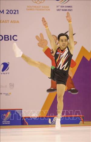 VĐV Chanokpon Jiumsukjai (Thái Lan) thi đấu nội dung đơn nam. Ảnh: Khánh Hoà - TTXVN