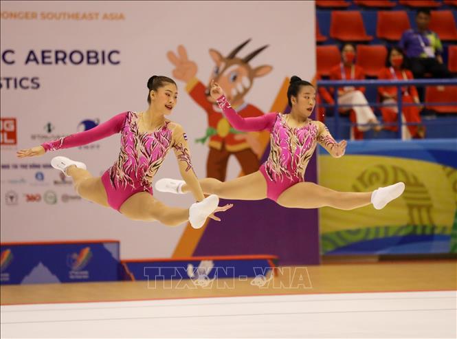 Đội Aerobic Thái Lan thi đấu nội dung nhóm bài 3 người. Ảnh: Khánh Hoà - TTXVN