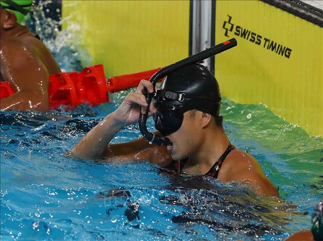 VĐV Nguyễn Thành Lộc (Việt Nam) giành HCV và phá kỷ lục SEA Games nội dung 100m lặn vòi hơi chân vịt nam với thành tích 34 giây 82. Ảnh: Phạm Kiên - TTXVN