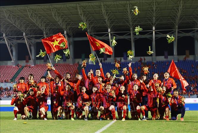 Đây là lần thứ 2, Đội tuyển bóng đá nữ Việt Nam giành liên tiếp 3 HCV SEA Games. Ảnh: Hoàng Linh-TTXVN 