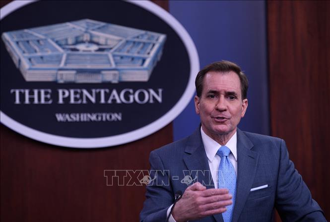 Trong ảnh: Phát ngôn viên Bộ Quốc phòng Mỹ John Kirby trong cuộc họp báo tại Washington DC., ngày 1/2/2022. Ảnh: AFP/TTXVN