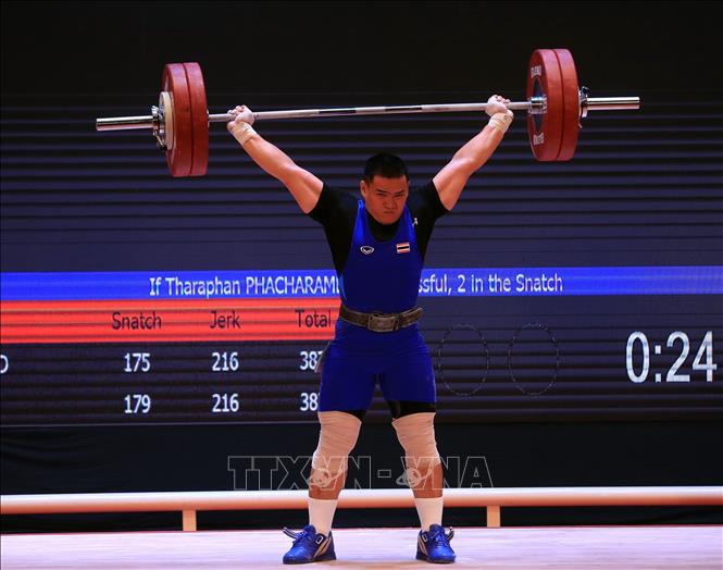 VĐV Tharaphan Phacharamethi (Thái Lan) thi đấu nội dung cử giật tại hạng cân 89 kg. Ảnh: Huy Hùng - TTXVN