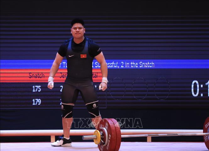 VĐV Bùi Tuấn Anh (Việt Nam) giành HCB hạng cân 89 kg. Ảnh: Huy Hùng - TTXVN