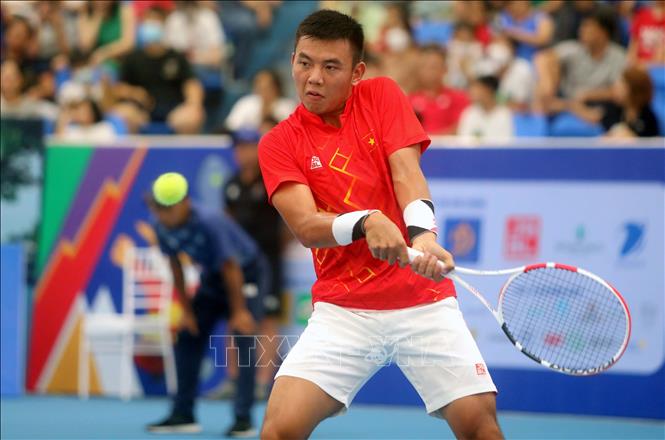 Ly Hoang Nam pockets gold in men’s tennis singles. VNA Photo: Thế Duyệt