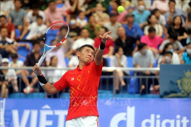 Ly Hoang Nam pockets gold in men’s tennis singles. VNA Photo: Thế Duyệt
