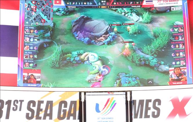 Hình ảnh trận chung kết game nội dung Liên quân mobile. Ảnh: Minh Đông-TTXVN