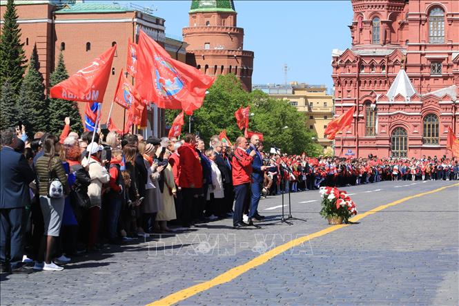 Trong ảnh: Trang trọng lễ kết nạp đội viên thiếu niên tiền phong mang tên Lênin trên Quảng trường Đỏ. Ảnh: Trần Hiếu - PV TTXVN tại Nga