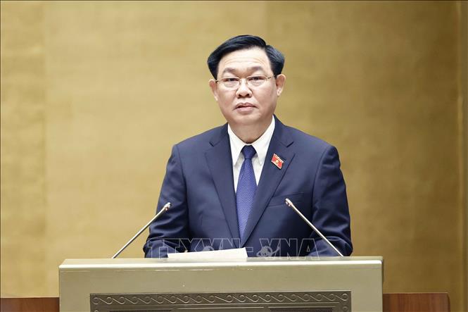 NA Chairman Vuong Dinh Hue speaks at the session opening ceremony. VNA Photo