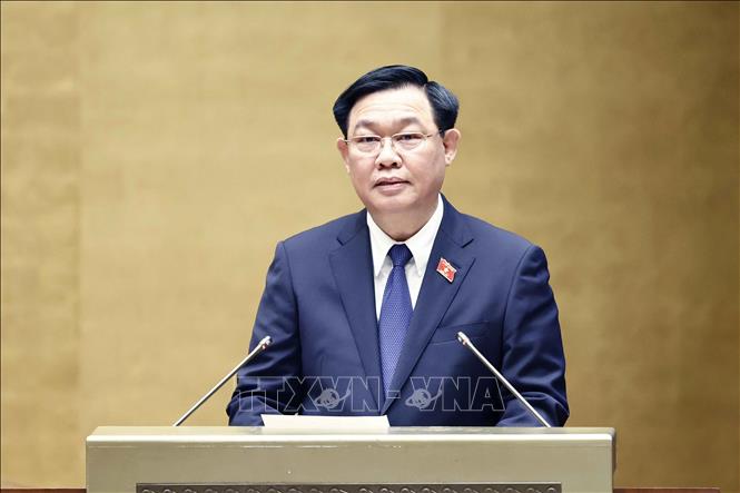 NA Chairman Vuong Dinh Hue speaks at the session opening ceremony. VNA Photo