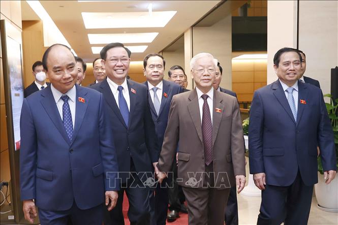 From left: President Nguyen Xuan Phuc, NA Chairman Vuong Dinh Hue, Party General Secretary Nguyen Phu Trong and Prime Minister Pham Minh Chinh attend the session. VNA Photo