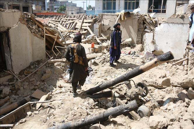 Trong ảnh: Hiện trường vụ đánh bom ở Kabul, Afghanistan ngày 24/5/2022. Ảnh: THX/TTXVN