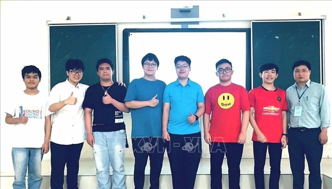 Đội tuyển Việt Nam tham dự Olympic Tin học châu Á - Thái Bình Dương năm 2022. Ảnh: TTXVN phát