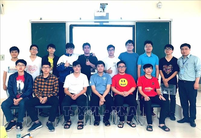 Đội tuyển Việt Nam tham dự Olympic Tin học châu Á - Thái Bình Dương năm 2022. Ảnh: TTXVN phát