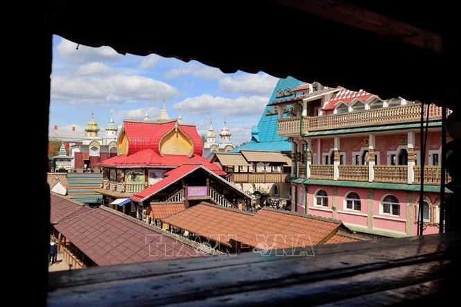 Trong ảnh: Các tòa nhà trong khu phức hợp Điện Kremlin ở Izmailovo được xây dựng theo bản vẽ của thế kỷ XVII. Ảnh: Trần Hiếu - PV TTXVN tại Nga