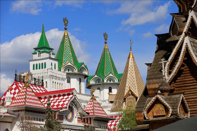 Trong ảnh: Điện Kremlin ở Izmailovo là một trong những công trình lịch sử gắn với thăng trầm của nhiều triều đại phong kiến Nga. Đến năm 2007, công tác khôi phục và trùng tu các công trình lịch sử theo bản sao thiết kế từ thế kỷ 17 mới hoàn tất. Ảnh: Trần Hiếu - PV TTXVN tại Nga